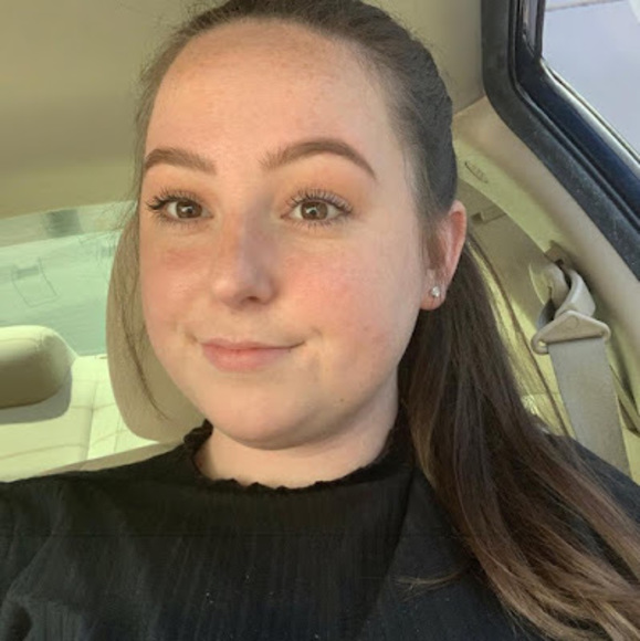 Meet your Posher, Darienne - Picture 1 of 1